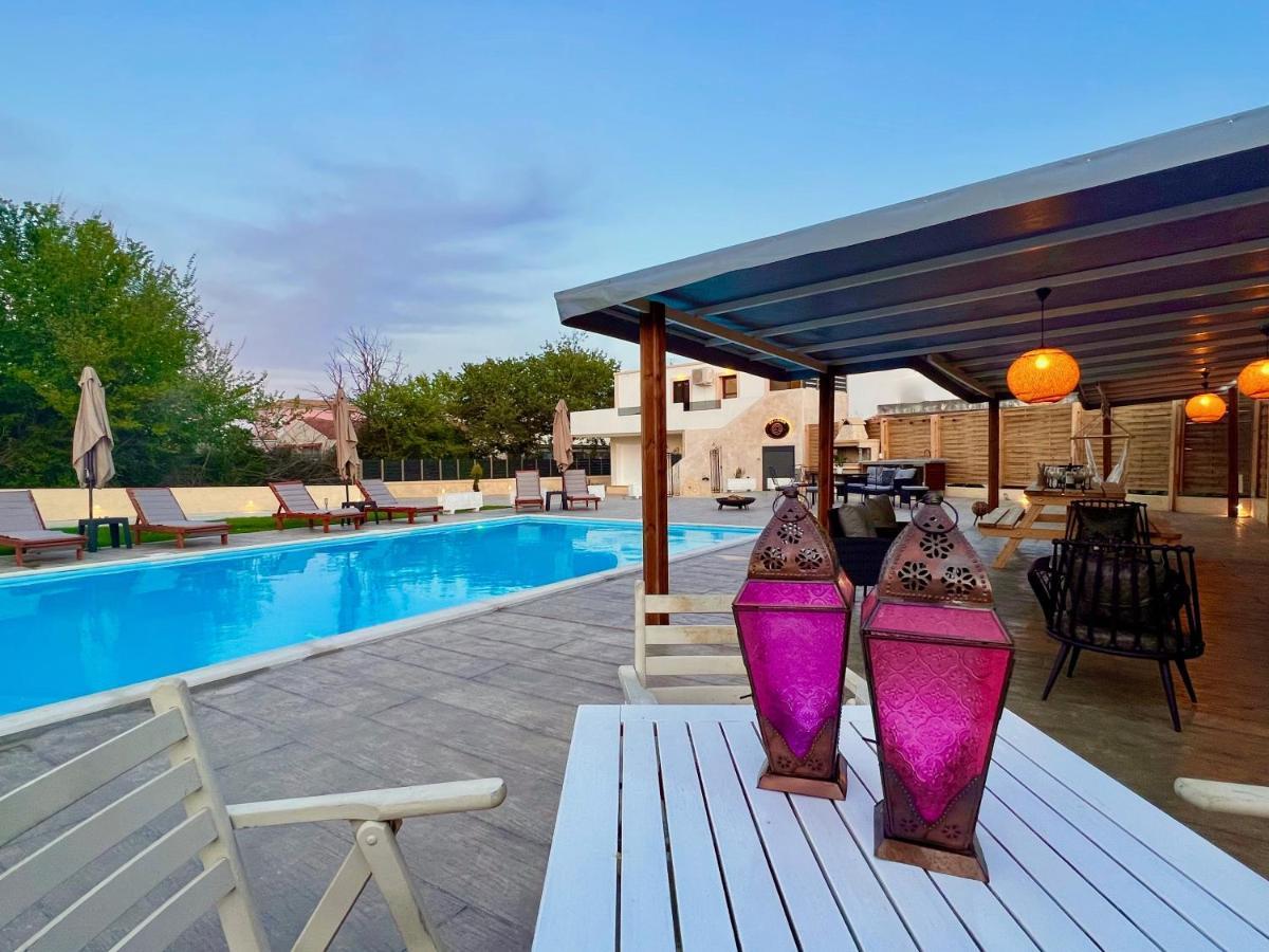 Beach Villa Verano With Private Pool By Dadovillas Sidárion Exterior foto